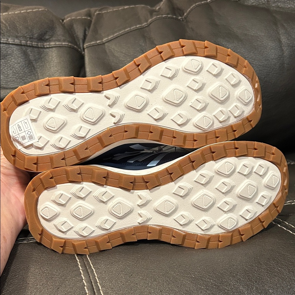 Skechers Navy and Light Blue Hiker Sneakers 8 - Picture 7 of 10